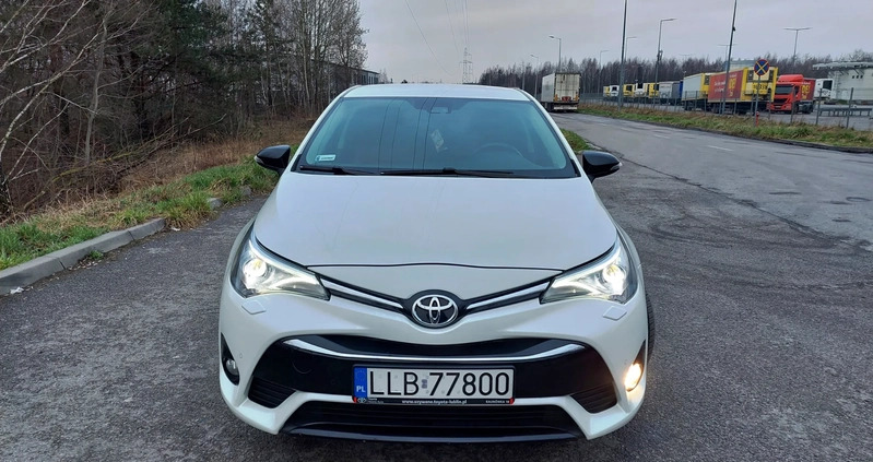 Toyota Avensis cena 82900 przebieg: 54650, rok produkcji 2018 z Lubartów małe 154